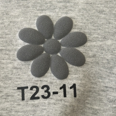 Арт. T23-11. Серо-серебряная PUFF пленка. Вспухает после принта. Подложка клейкая. Ширина 50 см.